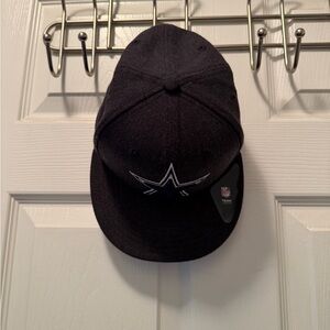 New Era Black Star Logo Cap